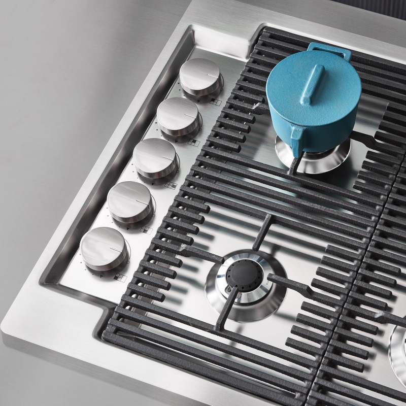 Gas cooker hobs
